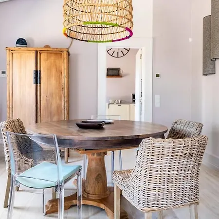 Boutique House With Pateo Casa de Férias *